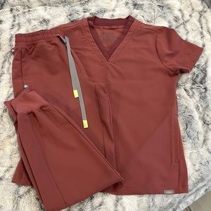 Figs Mauve Color Set Scrubs